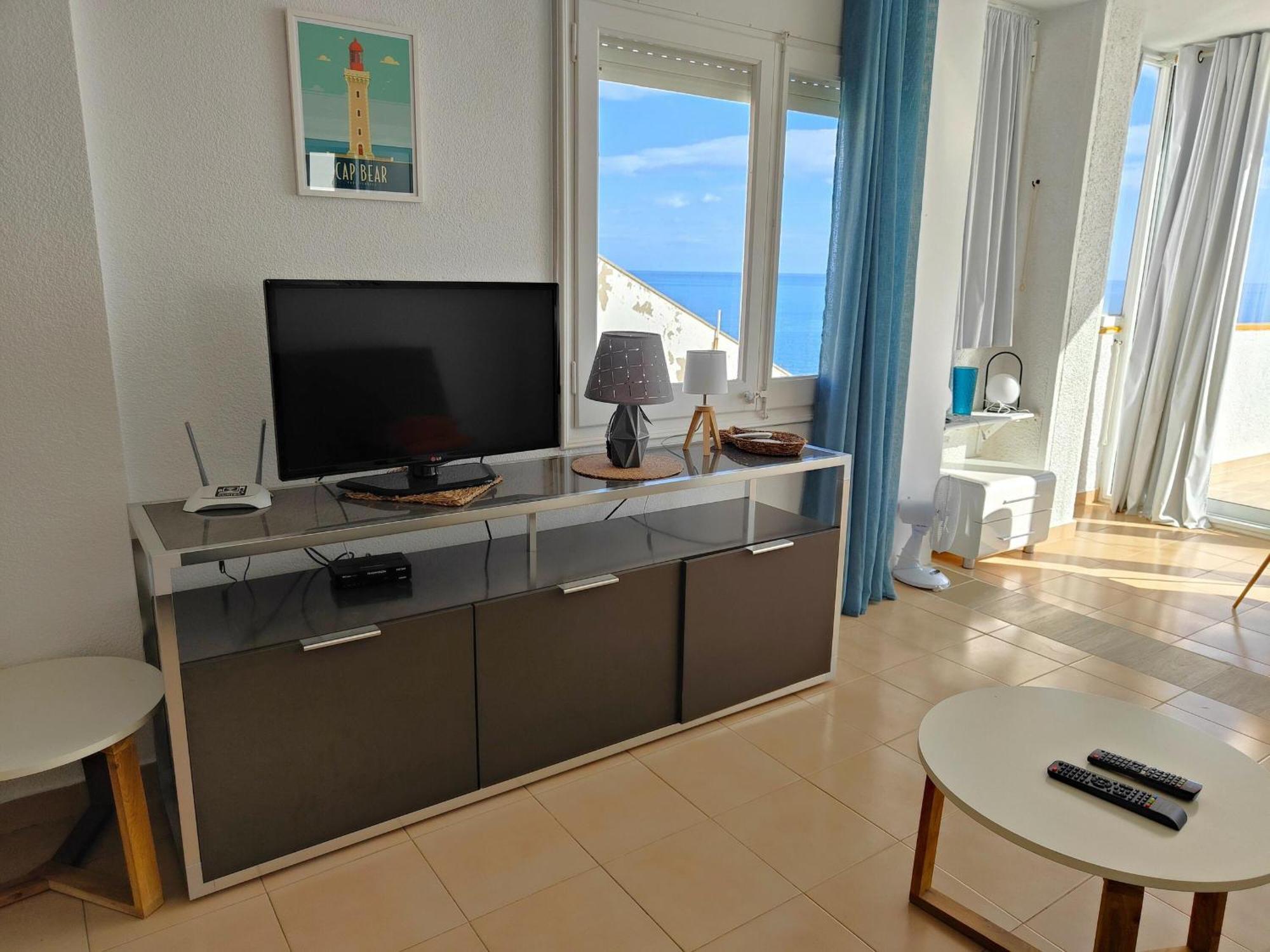 3364 - Mediterraneo A 1-8, Vacaciones Sobre Rocas, 1ª Linea De Mar, Zona Privilegiada, Vista Al Mar. - Es-258-102 Roses