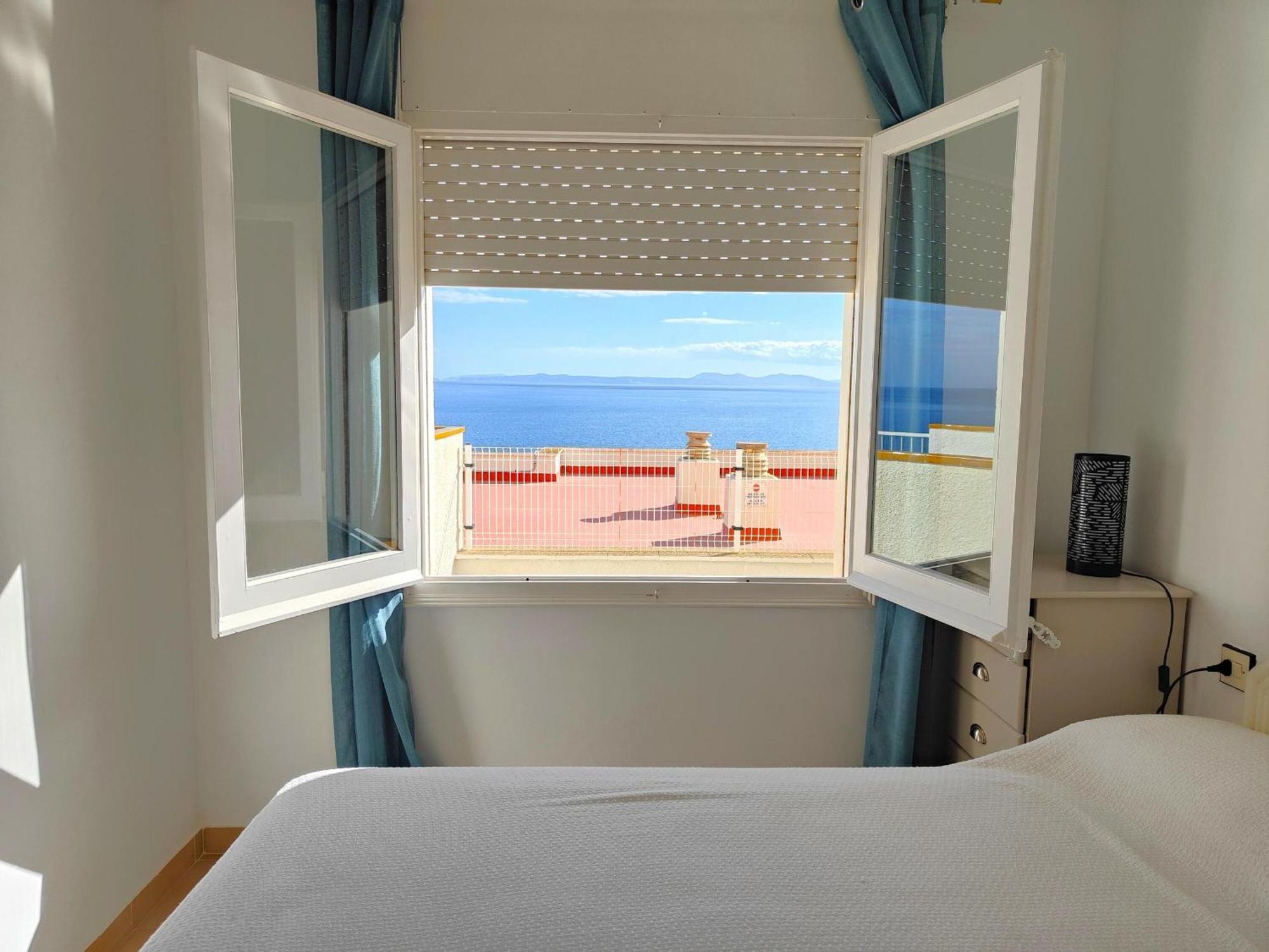 Appartement 3364 - Mediterraneo A 1-8, Vacaciones Sobre Rocas, 1ª Linea De Mar, Zona Privilegiada, Vista Al Mar. - Es-258-102 Roses